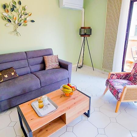 Regard Sur Les Remparts - Terrasse & Parking Appartement Avignon Buitenkant foto