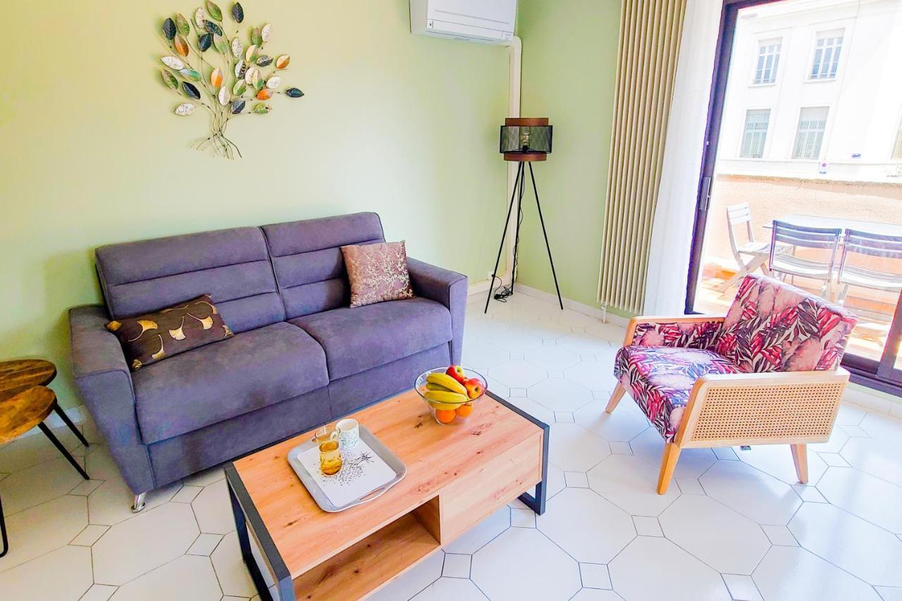 Regard Sur Les Remparts - Terrasse & Parking Appartement Avignon Buitenkant foto