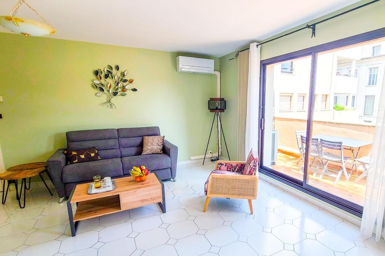 Regard Sur Les Remparts - Terrasse & Parking Appartement Avignon Buitenkant foto